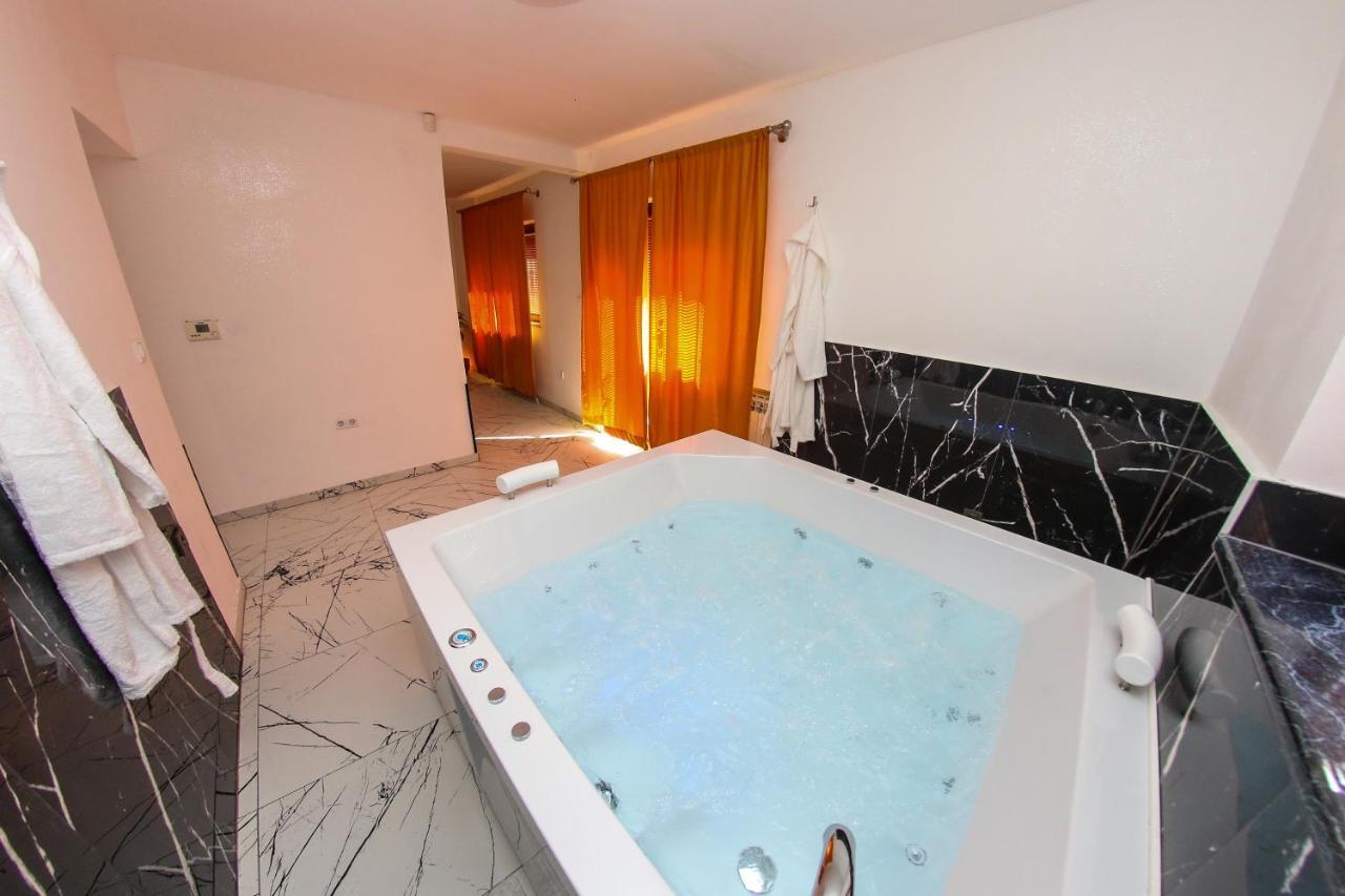 Hedonist Spa Jacuzzi Sarajevo Free Parking Ngoại thất bức ảnh